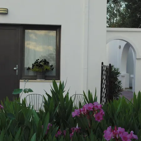 Apartment Ouzouni Boutique Bungalows