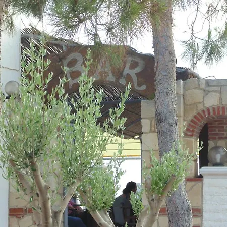 Ouzouni Boutique Bungalows Apartament *