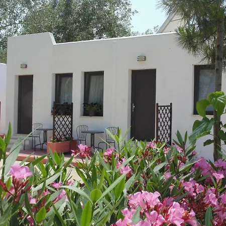 Ouzouni Boutique Bungalows Apartament Nea Moudania